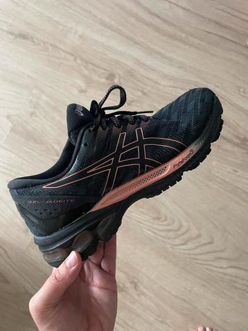 Asics gel jadette maat 39 beschikbaar voor biedingen