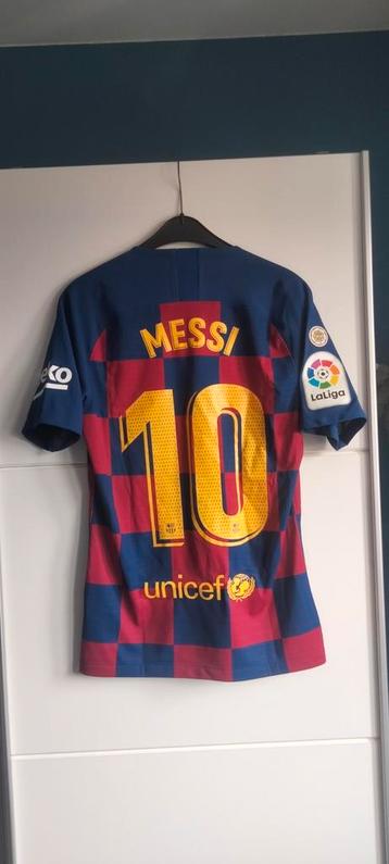 Origineel spelersversie Messi shirt beschikbaar voor biedingen