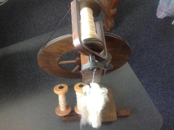 Louët spinnenwiel, spinnewiel beschikbaar voor biedingen