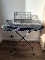 Yamaha PSR E313 Keyboard + Hoes & Standaard - ZGAN, Ophalen, Zo goed als nieuw, 61 toetsen, Yamaha