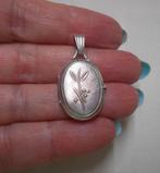 Zilveren Art Nouveau medallion nr.1802, Sieraden, Tassen en Uiterlijk, Antieke sieraden, Verzenden, Zilver, Hanger