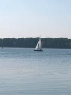 Varuna 501 zeilboot met trailer, Watersport en Boten, Open zeilboten, Ophalen, Zo goed als nieuw, Polyester, Geen motor