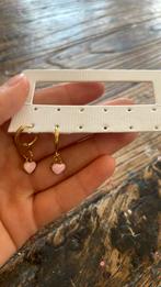 Oorbellen goud met roze hartjes, Hangers, Nieuw, Ophalen of Verzenden, Roze