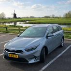 Kia Ceed 1.0 T-gdi 120pk 2022 Grijs, Auto's, Voorwielaandrijving, Stof, Zwart, USB