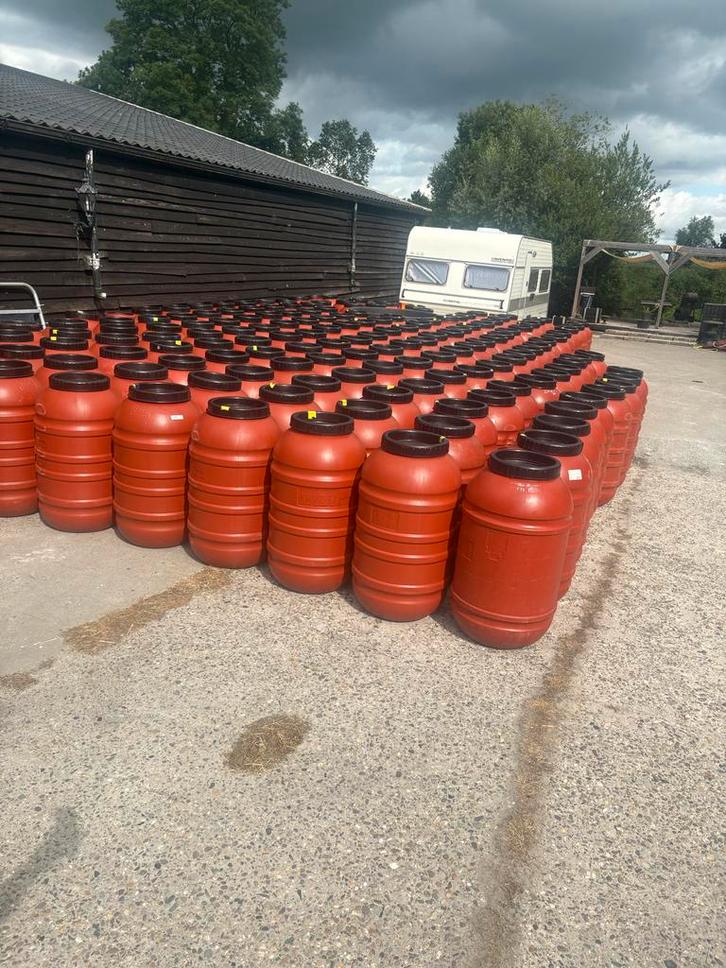 Regenton barrels tonnen vaten 220 liter met of zonder kraan, Tuin en Terras, Regentonnen, Gebruikt, Kunststof, 150 liter of meer