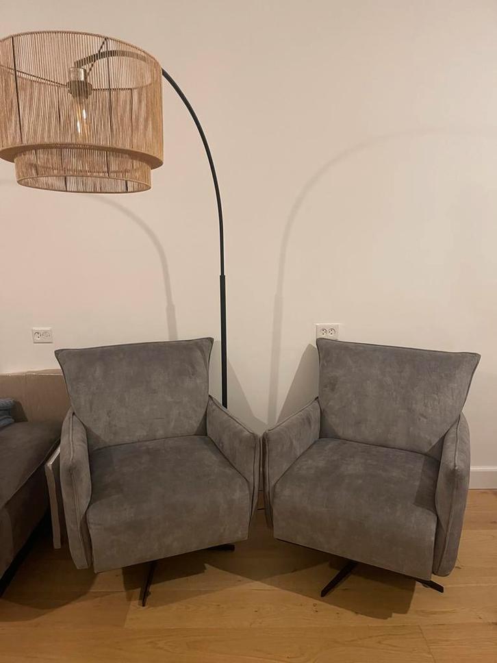 Zo goed als nieuwe draaibare fauteuil grijs (2 stuks), Huis en Inrichting, Fauteuils, Zo goed als nieuw, Stof, 75 tot 100 cm, Ophalen