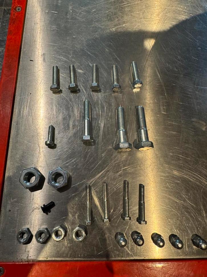 Diverse bouten en moeren Kreidler, Fietsen en Brommers, Brommeronderdelen | Kreidler, Nieuw, Overige typen, Ophalen of Verzenden