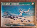 B-52F Stratofortress by Tamiya 1:100, Hobby en Vrije tijd, Modelbouw | Vliegtuigen en Helikopters, Ophalen of Verzenden, Zo goed als nieuw
