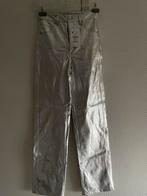 Bershka zilver kleurige lederlook broek xs, Kleding | Dames, Broeken en Pantalons, Lang, Maat 34 (XS) of kleiner, Ophalen of Verzenden