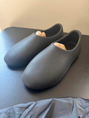 SL-01 yeezy maat 8 DS beschikbaar voor biedingen