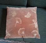 Lichtbruin Velours Kussen met Gouddraad van Sissyboy zgan, Huis en Inrichting, Woonaccessoires | Kussens, Ophalen of Verzenden