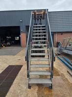 Stalen trap antraciet hoog 2.54mtr nob109, Doe-het-zelf en Verbouw, Ladders en Trappen, Ophalen of Verzenden, Zo goed als nieuw