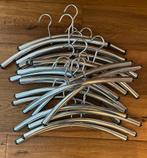 Te Koop: Garderobe Kledinghangers, Ophalen of Verzenden, Zo goed als nieuw, Hout
