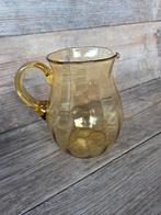 oude amberkleurige glazen kan, Antiek en Kunst, Antiek | Glas en Kristal, Ophalen of Verzenden