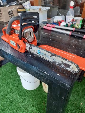 Kettingzaag Husqvarna 240 izgs loopt goed  beschikbaar voor biedingen