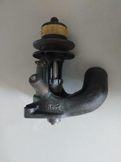OLDTIMER - FORD Waterpomp - Ford T Of A ?, Auto-onderdelen, Motor en Toebehoren, Ford, Oldtimer onderdelen, Ophalen of Verzenden