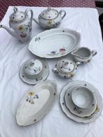 Te Koop Koffie servies 12 delig compleet 70 jaar oud, Ophalen, Gebruikt, Overige stijlen, Bord(en)