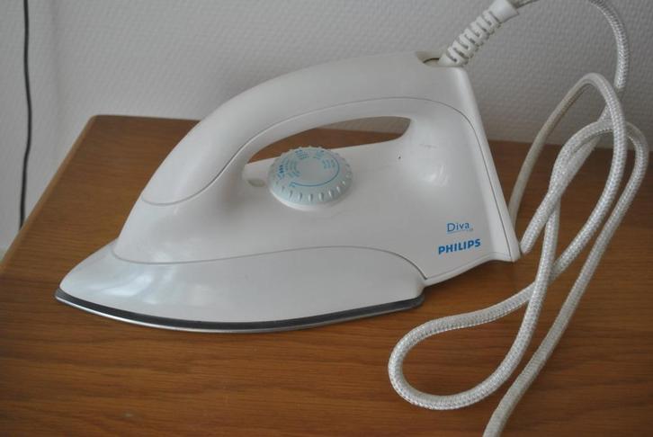 Strijkijzer, Philips, Diva, Witgoed en Apparatuur, Strijkijzers en Strijkplanken, Gebruikt, Strijkijzer met snoer, Ophalen of Verzenden