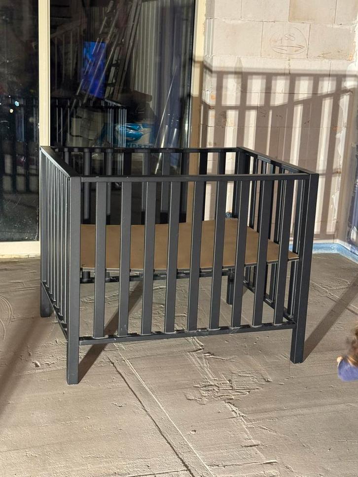 Mooie Twf box - Fleur model, Kinderen en Baby's, Babywiegjes en Ledikanten, Gebruikt, Overige typen, Ophalen