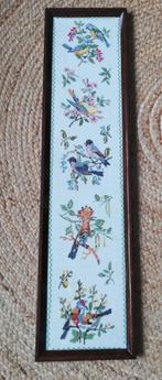 Vintage groot geborduurd schilderij vogels, Ophalen, Minder dan 50 cm, Zo goed als nieuw, Schilderij