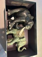 Twee olifanten: ebbenhout & koper, Antiek en Kunst, Ophalen of Verzenden