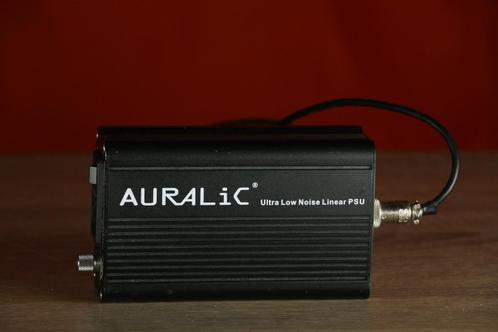 AURALiC Ultra Low Noise Linear PSU for Aries. More DC = niCE, Audio, Tv en Foto, Converters, Zo goed als nieuw, Verzenden