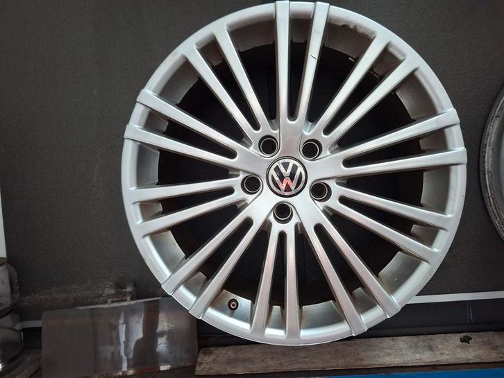18 inch R32 look velgen set Volkswagen Golf, Auto-onderdelen, Banden en Velgen, Velg(en), 18 inch, Personenwagen, Gereviseerd