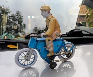 Vintage blikken speelgoed motorrijder beschikbaar voor biedingen