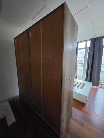 MOET NU WEG: Kasten, bed en decoratieve openhaard - afbeelding 5