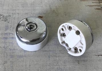 Porseleinen chromen wandschakelaar antiek beschikbaar voor biedingen