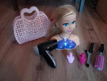 Speelgoed - Haarpop met Accessoires beschikbaar voor biedingen
