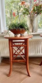 Vintage rotan Thonet style tafel plantentafel Roberti Rattan, Huis en Inrichting, Rond, Zo goed als nieuw, Bamboe, rattan, Ibiza, plantentafel, vintage jaren 80