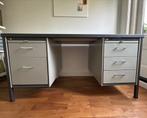Gispen metalen bureau - 150cm breed, Huis en Inrichting, Bureaus, Ophalen, Gebruikt, Bureau