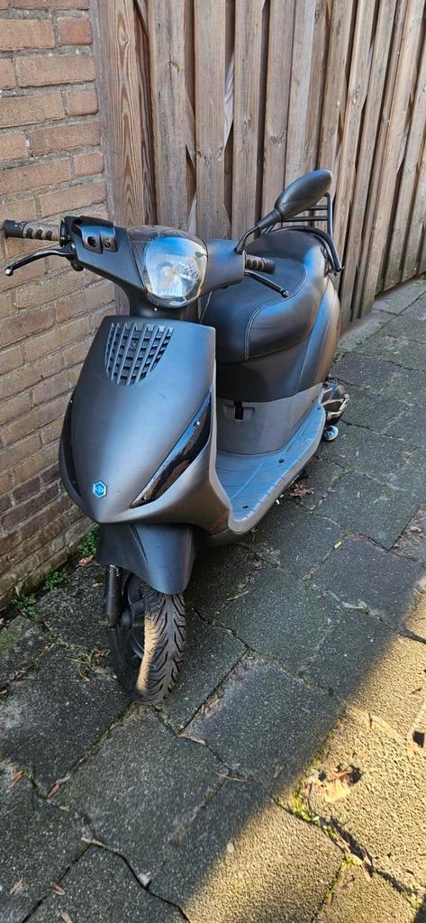Zip 150cc Brom Kenteken 2014 - Getuned!, Fietsen en Brommers, Scooters | Piaggio, Gebruikt, Zip, Maximaal 45 km/u, Benzine, Ophalen