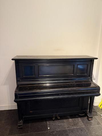 julius bluthner piano beschikbaar voor biedingen