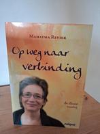Op weg naar verbinding - Mahatma Revier, Ophalen of Verzenden, Zo goed als nieuw