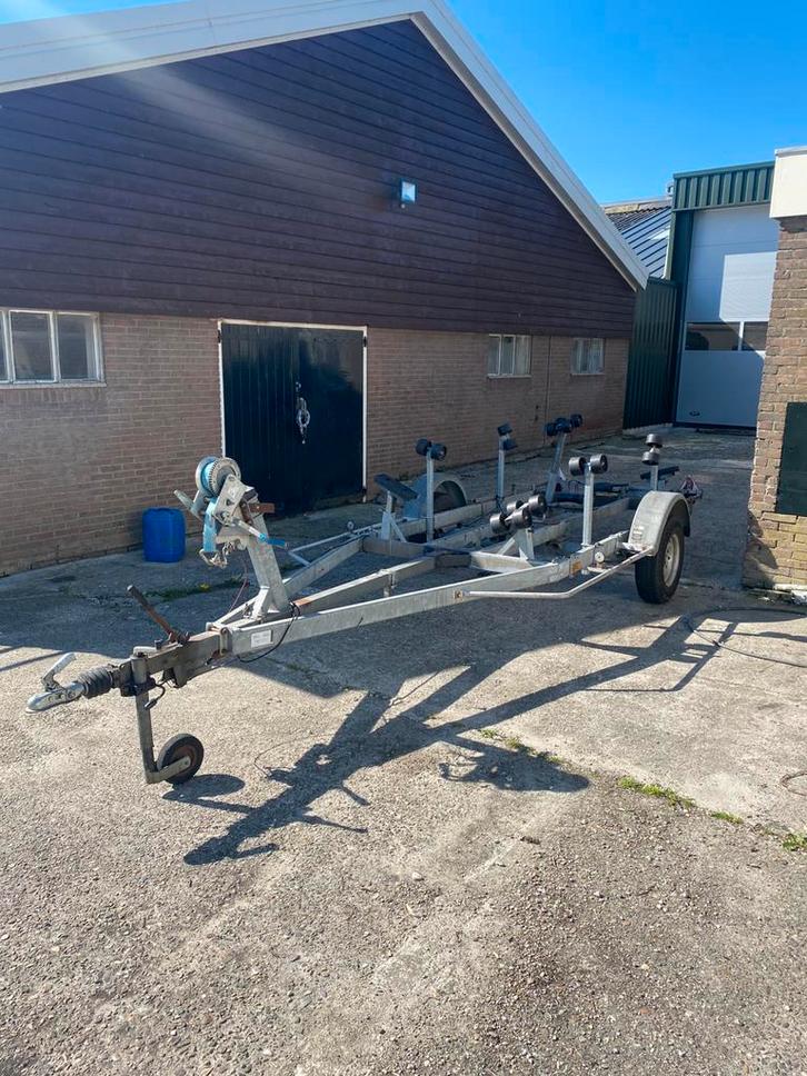Trailer voor sloep of zeilboot met ophaalbare kiel ,, Watersport en Boten, Overige Watersport en Boten, Gebruikt, Ophalen of Verzenden