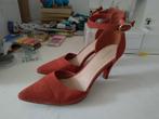 Rode hakken maat 38, Pumps, Ophalen of Verzenden, Zo goed als nieuw, Graceland