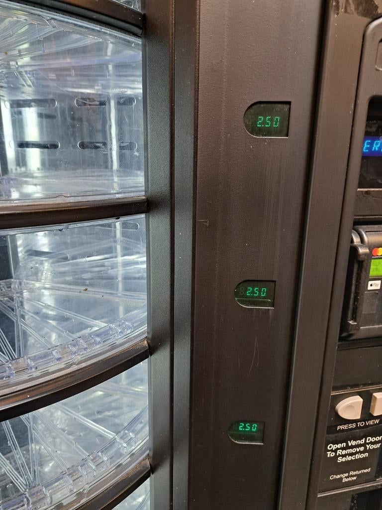 Zuivel / fruit automaat gekoeld, Ophalen