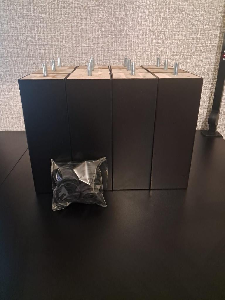Zwarte bedpoten | meubelpoten | 12 stuks, 20 cm, Ophalen of Verzenden, Zo goed als nieuw