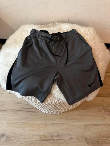 NIKE SPORT SHORTS 1 ook zwemshort beschikbaar voor biedingen