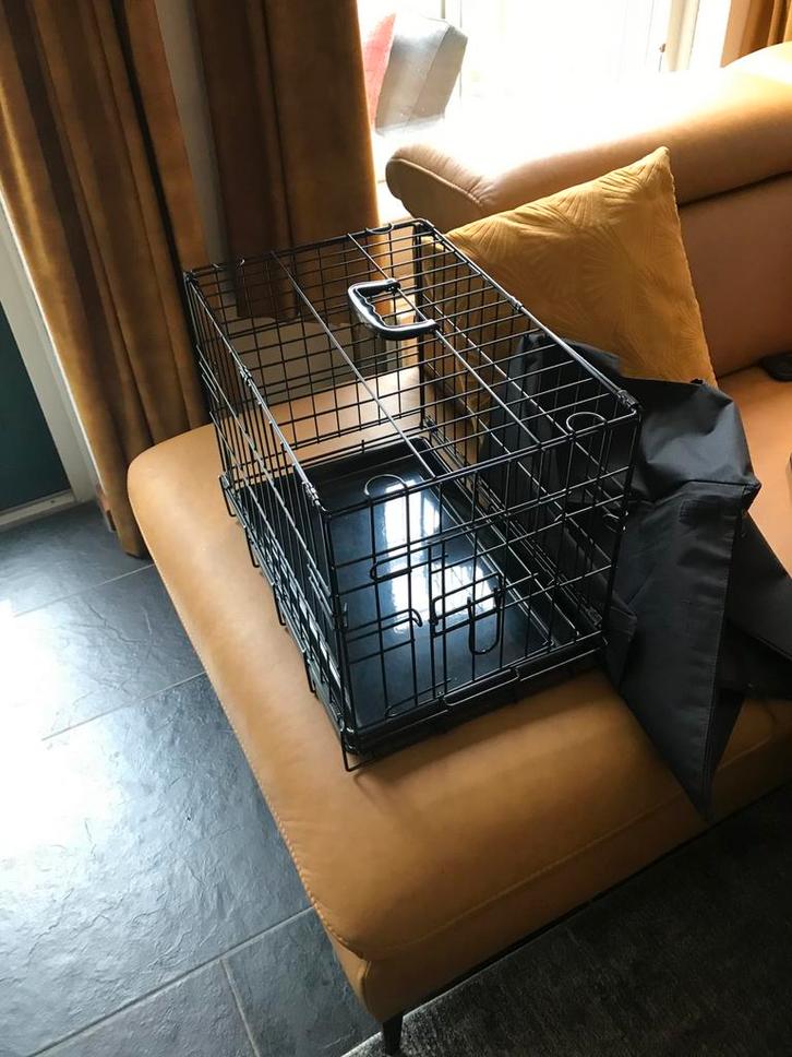 Bench met verduisterkap, Dieren en Toebehoren, Hondenbenches, Zo goed als nieuw, Ophalen of Verzenden