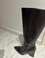 Stradivarius Laarzen met Hak, Ophalen, Zo goed als nieuw, Bruin, Hoge laarzen