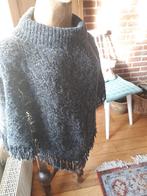 Mooie cape van wol met col grijs, Kleding | Dames, Ophalen of Verzenden, Zo goed als nieuw, Grijs