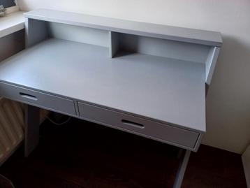 Houten IKEA bureau BIEDEN VANAF €20