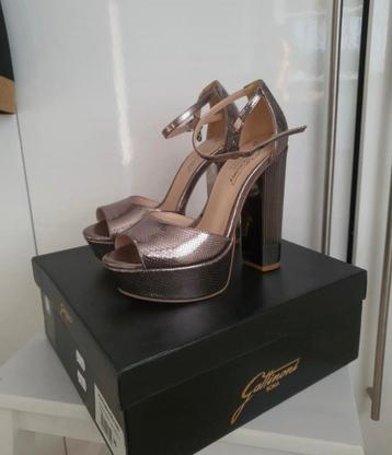 Gouden metallic platform high heels NIEUW!! beschikbaar voor biedingen