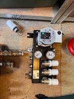 Vloerverwarming Verdeler Robot Pro - 5 & 3 Groepen, Doe-het-zelf en Verbouw, Verwarming en Radiatoren, Ophalen, Gebruikt, Overige typen