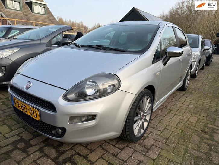 Fiat Punto Evo 0.9 TwinAir Sport Nieuwe APK t/m 02-03-2027, Auto's, Fiat, Bedrijf, Te koop, Punto EVO, ABS, Airbags, Airconditioning