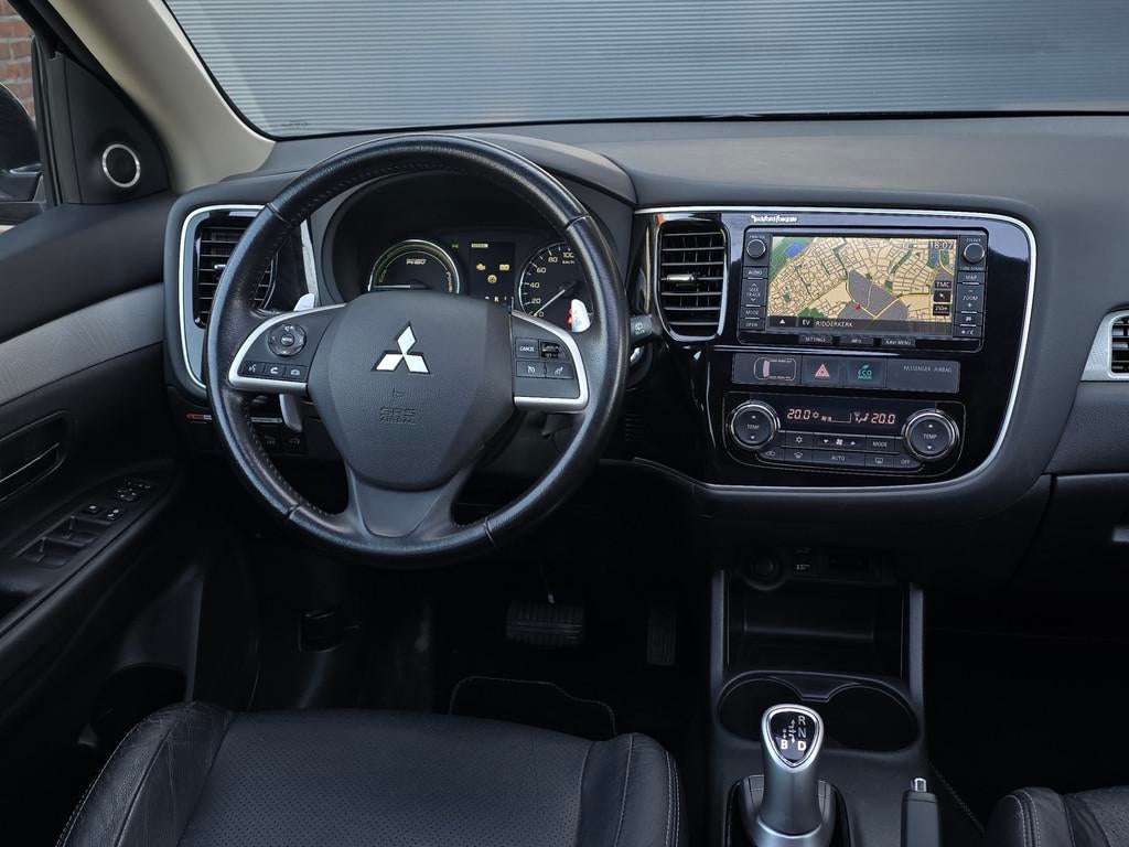 Mitsubishi Outlander 2.0 PHEV Instyle Nap |Dakraam |Camera, Auto's, Mitsubishi, 4 cilinders, Zwart, Vierwielaandrijving, Hybride Elektrisch/Benzine