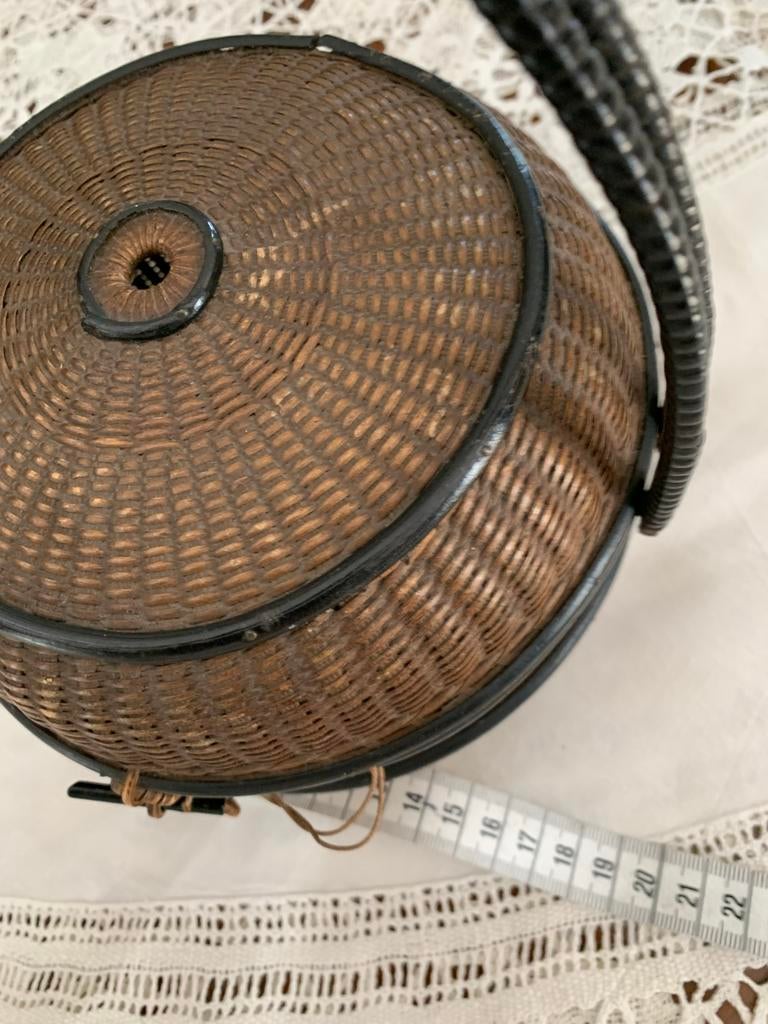 Antieke rieten mand met deksel en handvat, Ophalen of Verzenden